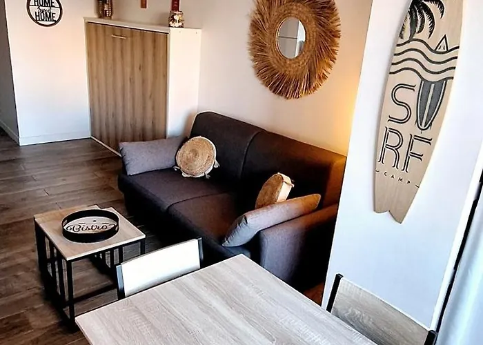 Studio Renove 200 M De La Plage Avec Parking Prive