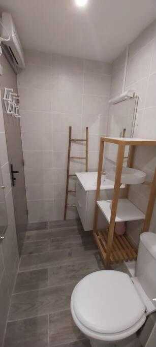 Appartement Renove 200 M De La Avec Parking Prive *